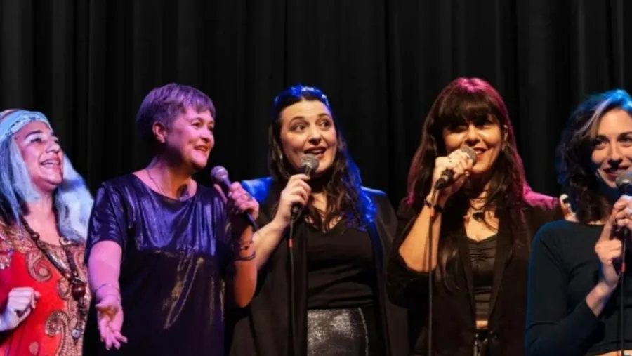 Humor y música milennial en la Casa de la Cultura