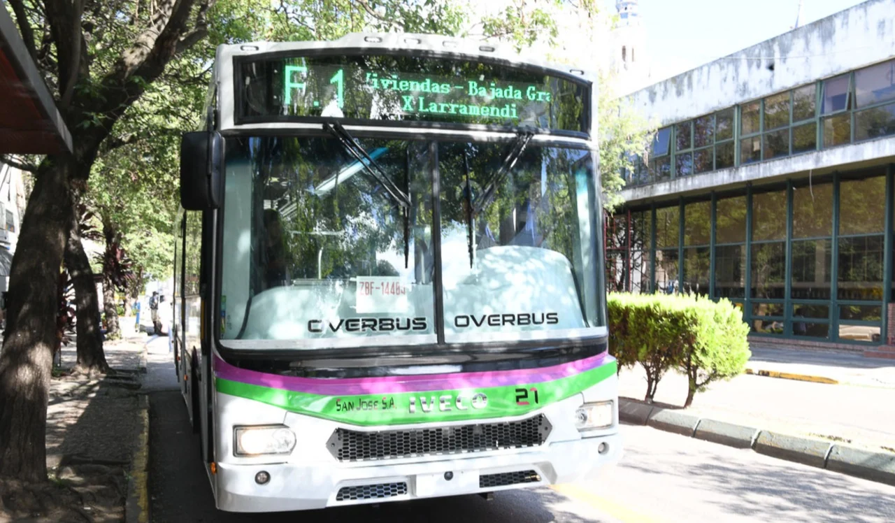 La UTA levantó el paro nacional de colectivos y el servicio será normal en Paraná