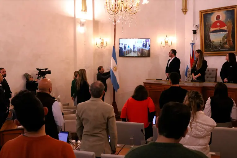 Concejales aprobaron programa que reconocerá a "mujeres protagonistas" de Paraná