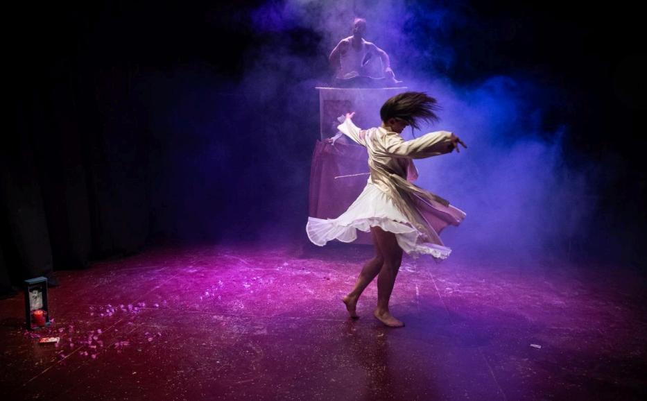 El espectáculo "El muerto que baila" prepara una serie de funciones en Paraná y Viale