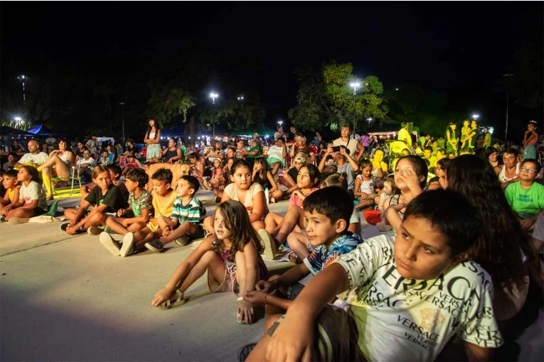 Los Miradores de Bajada Grande serán sede de un Festival Popular este viernes
